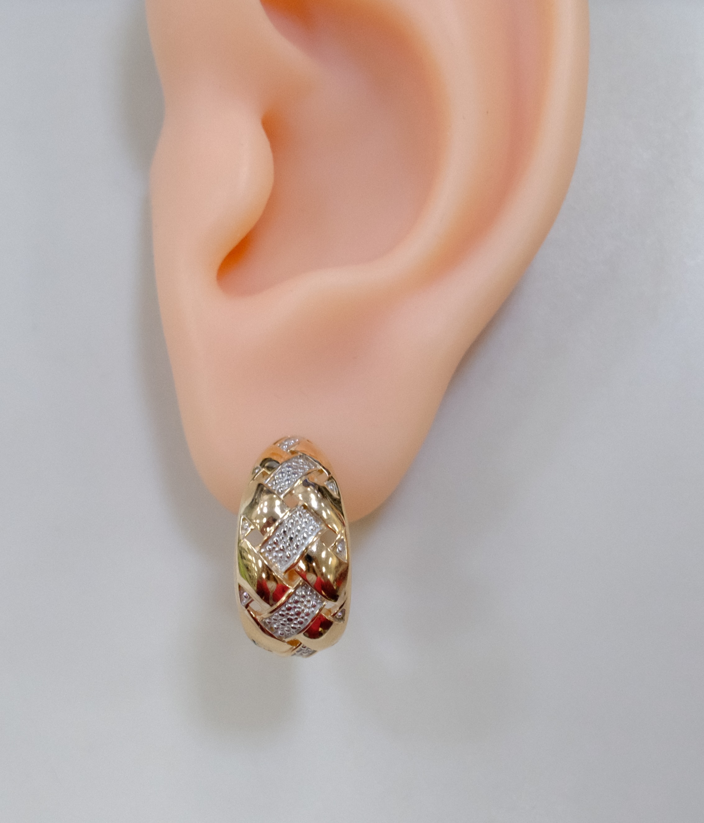 Серебряные серьги с бриллиантами